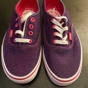 New Women’s Size 7 Magenta Shimmer VANS